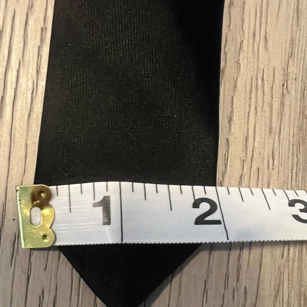 H&M boys Black Pre-Tied Neck Tie
